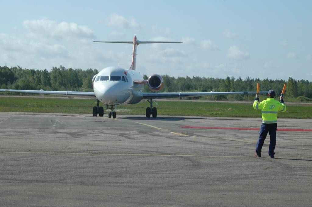 Liepāja un Ventspils paraksta līgumu par sadarbību lidostu attīstīšanā