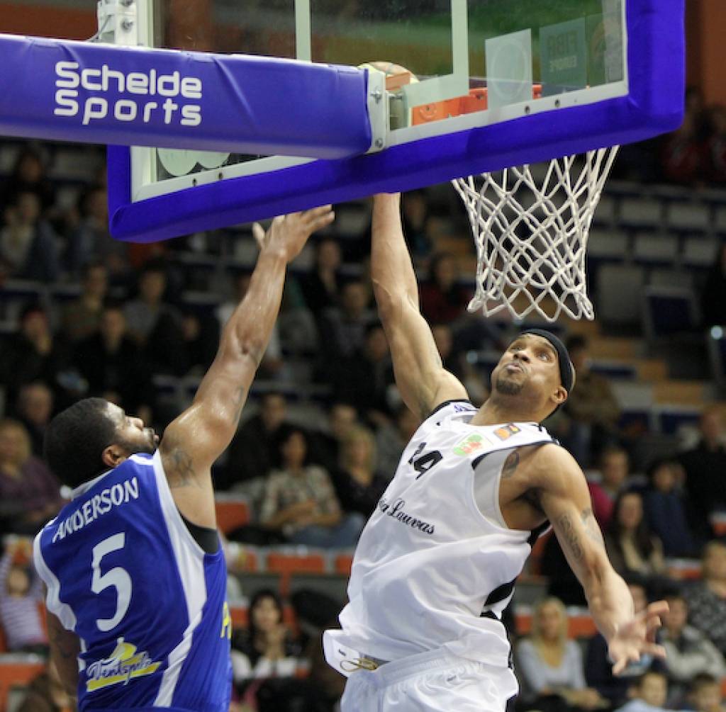 "Liepājas lauvas" piekāpjas "Ventspils" basketbolistiem