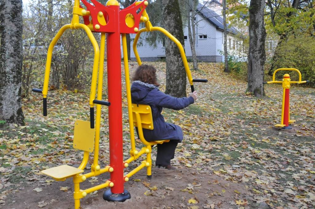 Virgā ierīko brīvdabas trenažieru laukumu arī pieaugušajiem