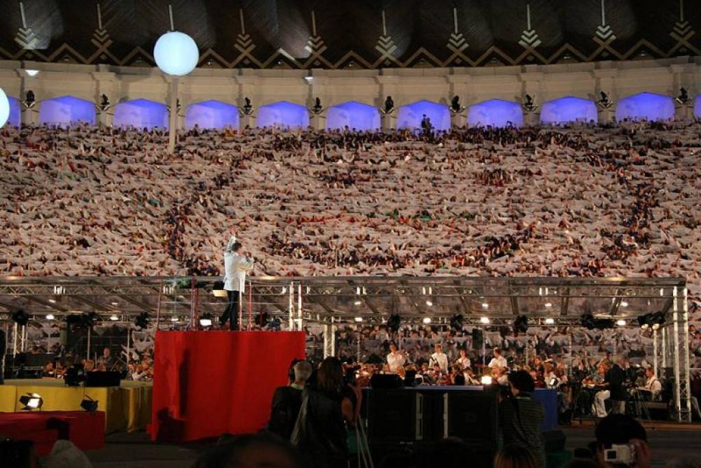 Sestdien sāksies biļešu iepriekšpārdošana uz Dziesmu un deju svētku maksas pasākumiem