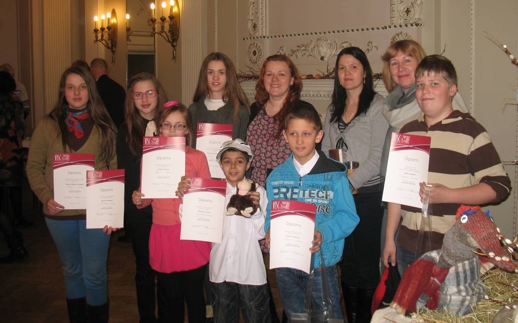 "Anekdošu virpuļa" augstākie tituli liepājniekiem, grobiņniekam Arnim Arnoldam - Dižā smīdinātāja tituls
