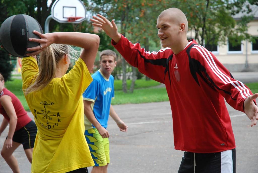 Noskaidro Nīcas novada čempionus ielu basketbolā