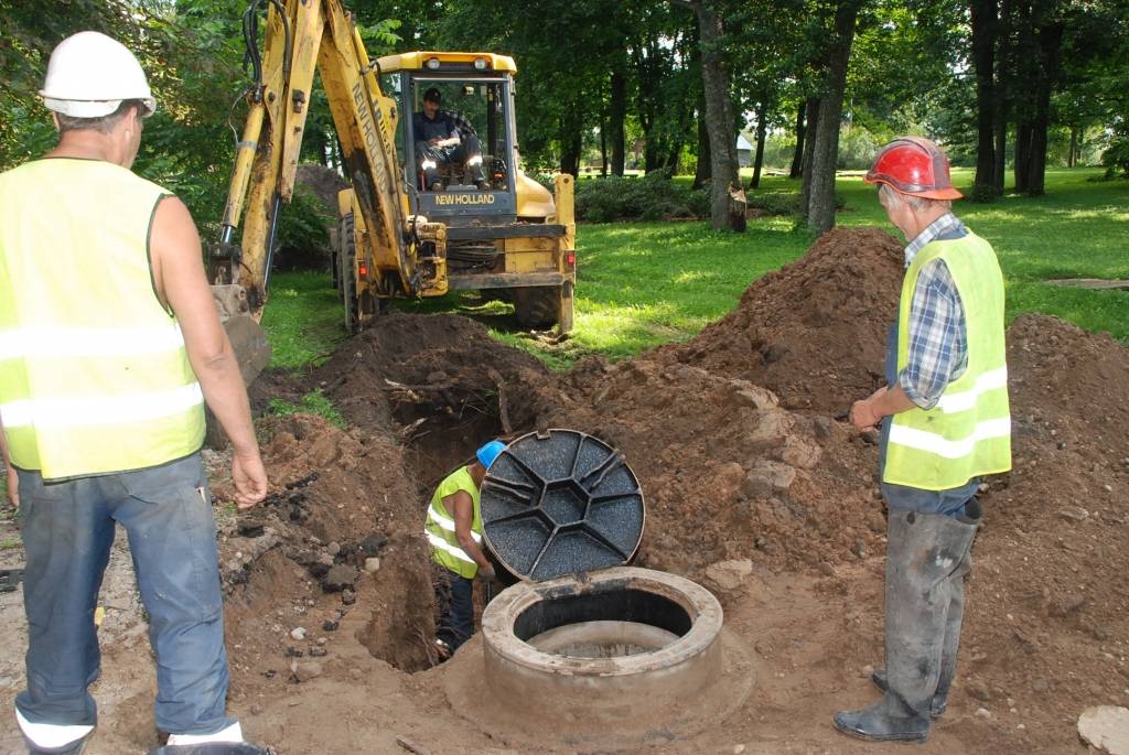 Rucavā atjauno attīrīšanas iekārtas