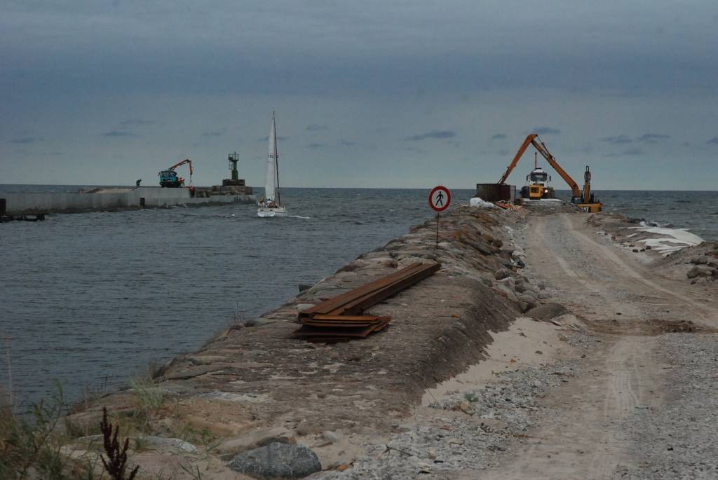 FOTO: Būs dziļāka osta un labāki ceļi