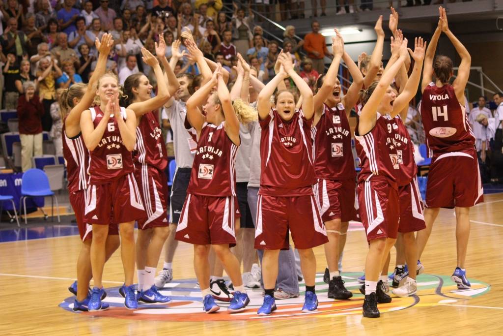 Latvijas jaunajām basketbolistēm Eiropas bronza