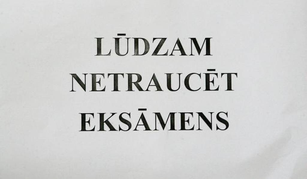 Vidusskolēniem notiks pirmais centralizētais eksāmens - angļu valodā