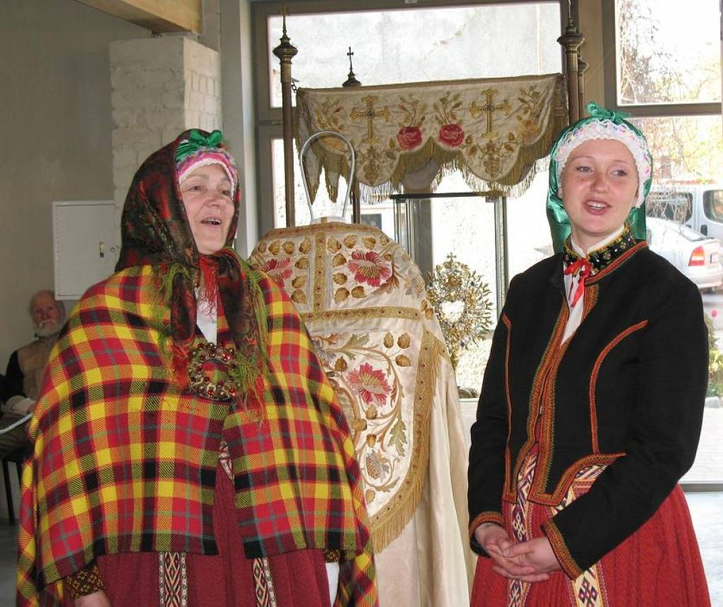 Liepājas muzejā rādīs filmu par suitu kāzu ieražām