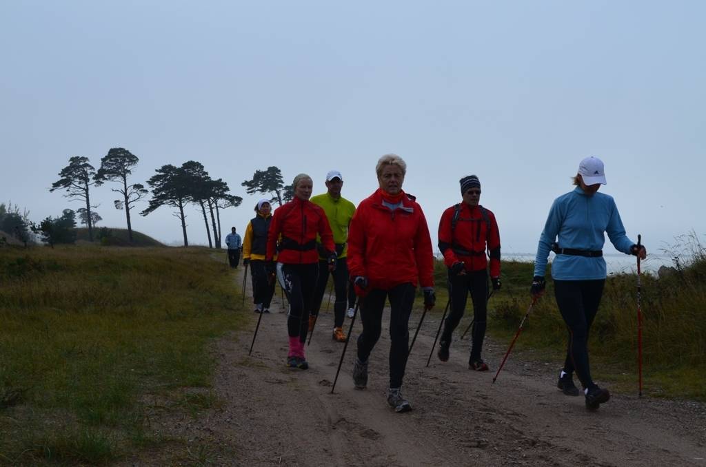 Rīkos nūjotāju pārgājienu