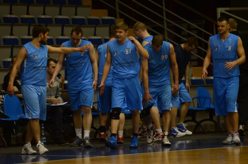 FOTO: "Ģeodēzists" iekļūst Liepājas čempionāta finālā