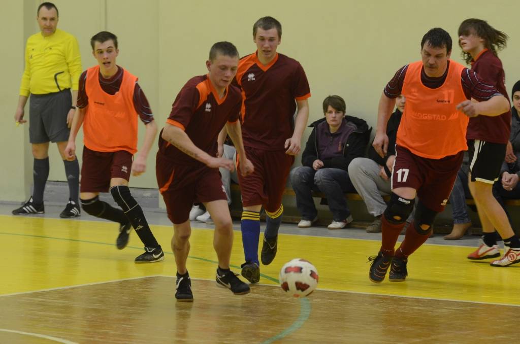 FOTO: Cīrava cīņu par devīto vietu sāk ar pārliecinošu uzvaru pār Gaviezi