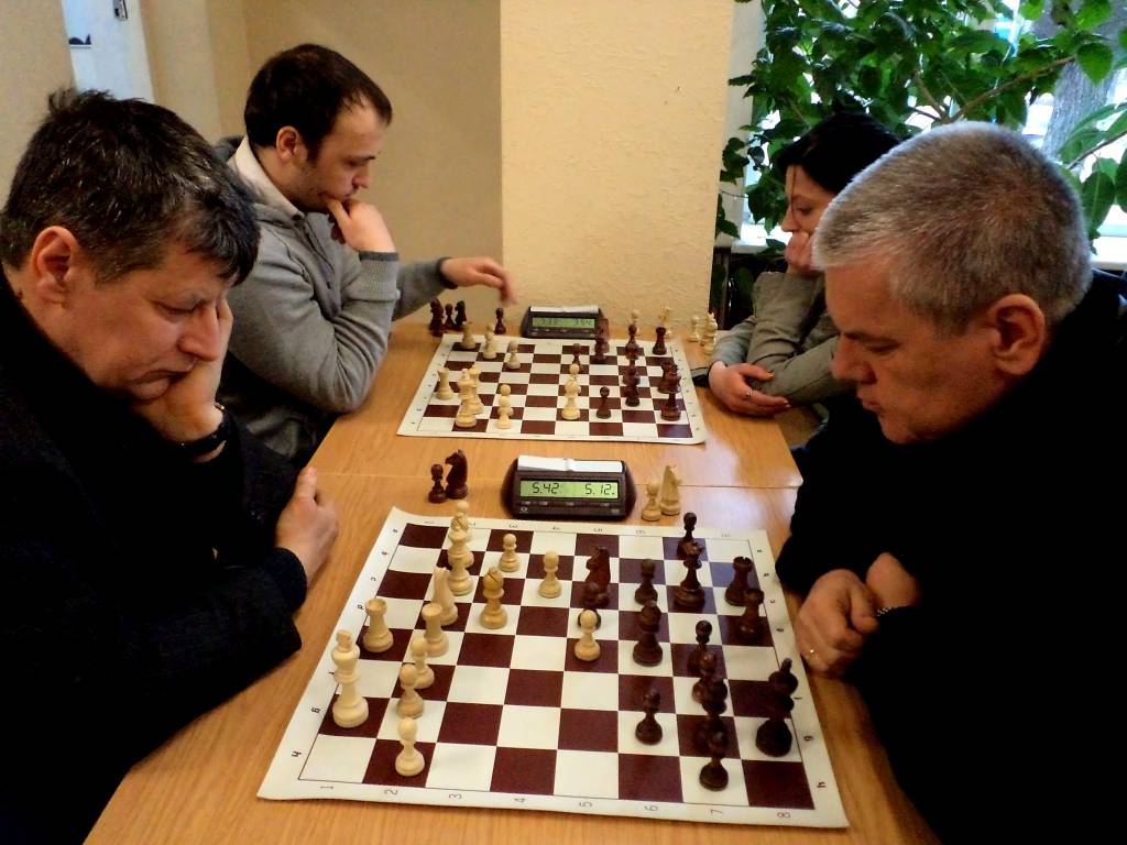 FOTO: "Liepājas" šahisti uzvar Liepājas komandu čempionātā