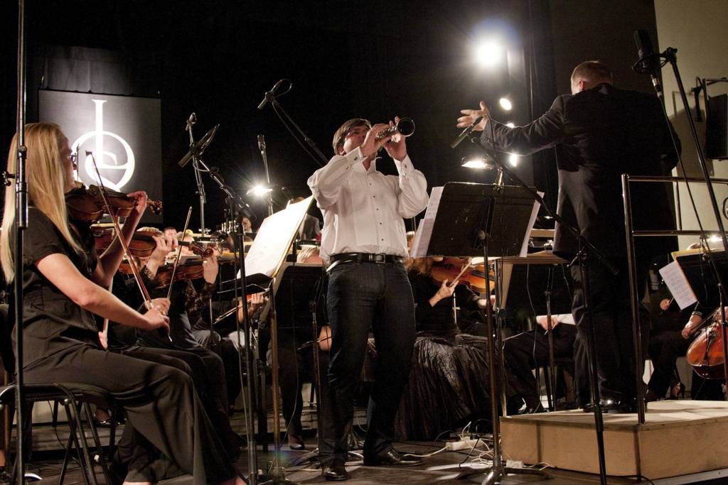 Lielu ievērību guvušais Ešenvalda Liepājas koncerts būs arī Ventspilī un Kuldīgā