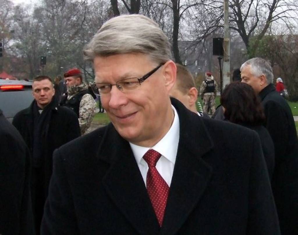 Valsts prezidents Liepājā pieņem militāro parādi