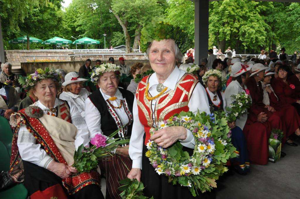 Pensionāri ielīgo Jāņus Liepājā