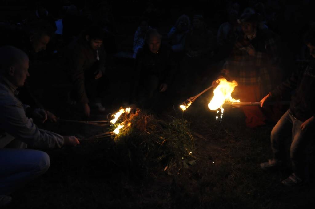 Jāņuguns iedegšana "Vītolniekos"