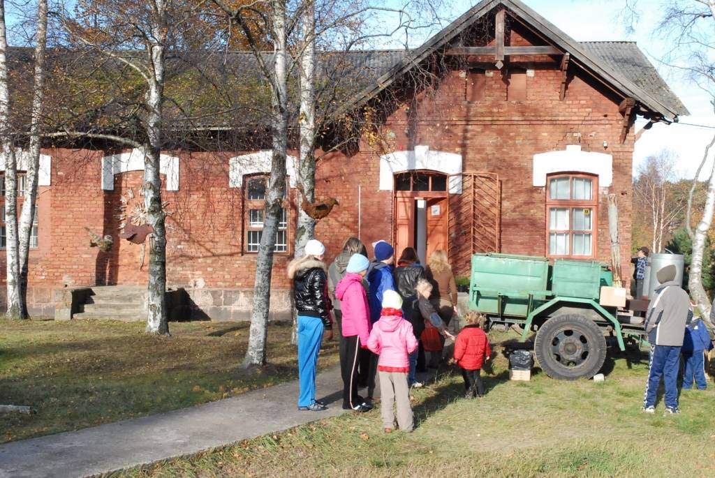 Atklāts interešu centru “Ritums”