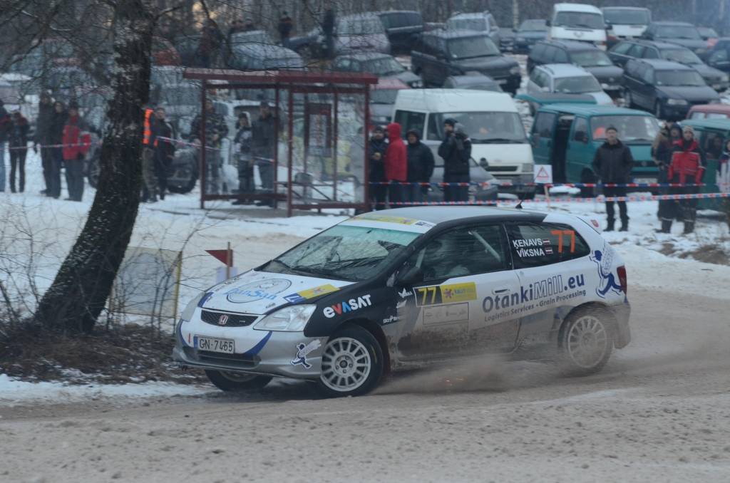 Mārcis Ķenavs pārsit riteni un paliek sestajā vietā