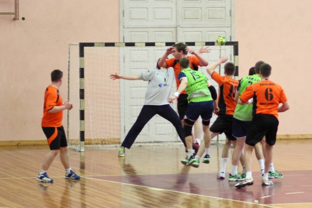 FOTO: "Vaiņode" zaudē "ASK/LU" vienībai