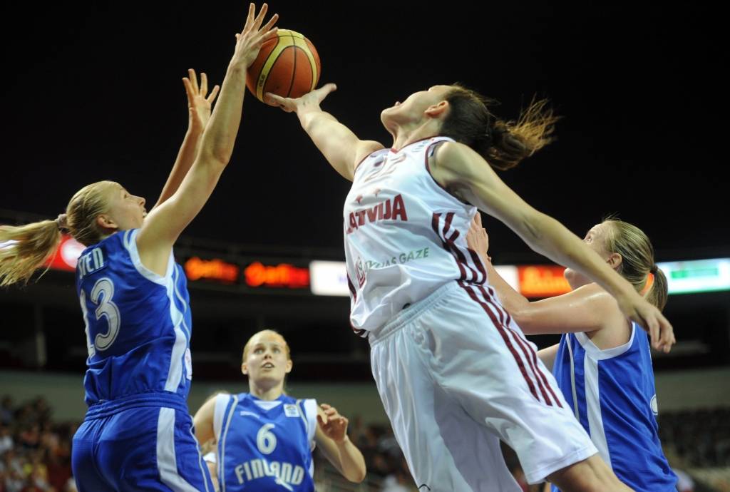 No baleta līdz basketbolam. Latvijas basketbola jaunā cerība Anete Šteinberga