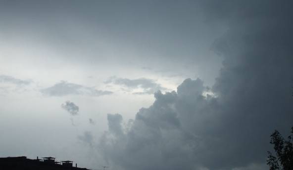 Lietus Latviju sasniegs tikai vēlā pēcpusdienā un vakarā