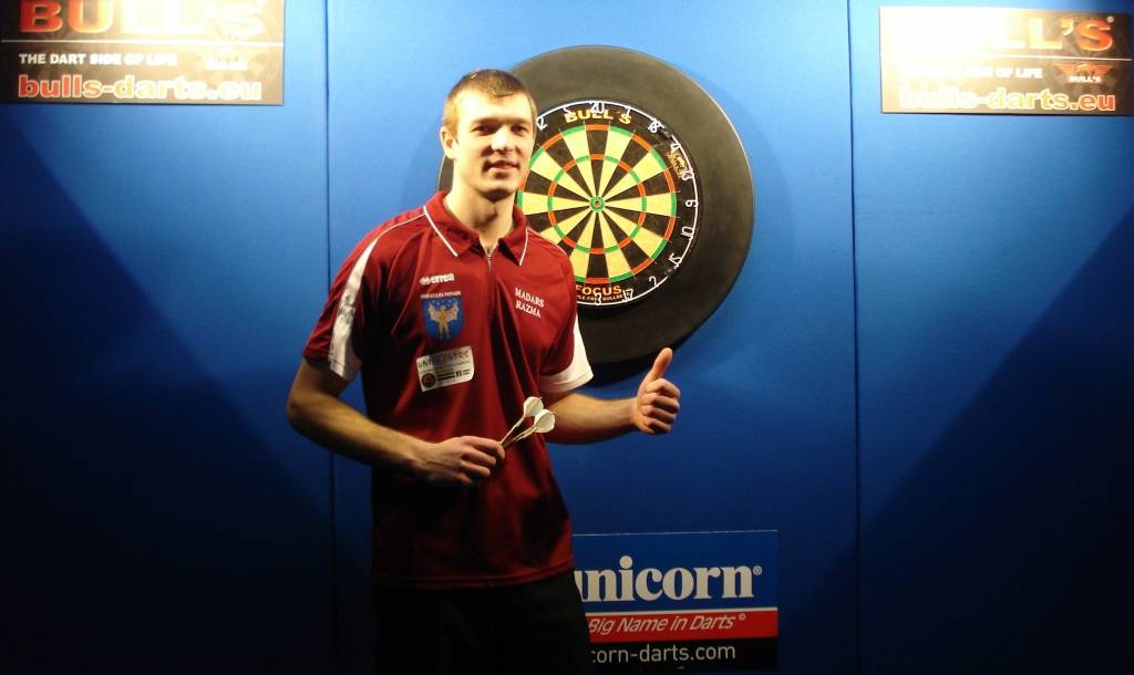 Madars Razma piedalīsies lielākajā šautriņu mešanas festivālā pasaulē