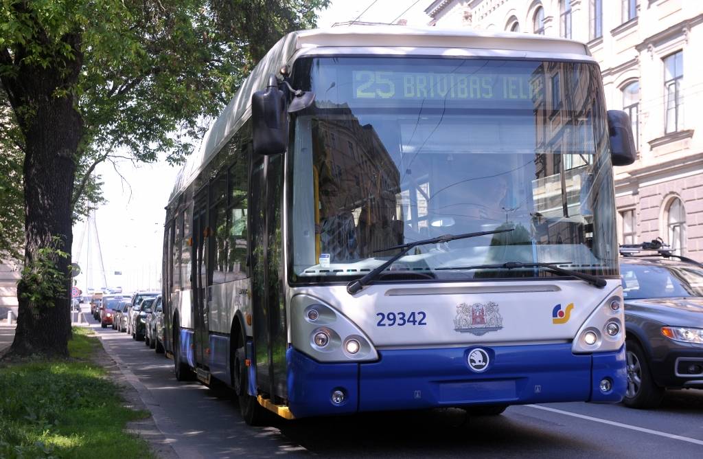 Iepērkot 125 jaunus trolejbusus, Rīgas satiksme nomainīs gandrīz pusi trolejbusu parka