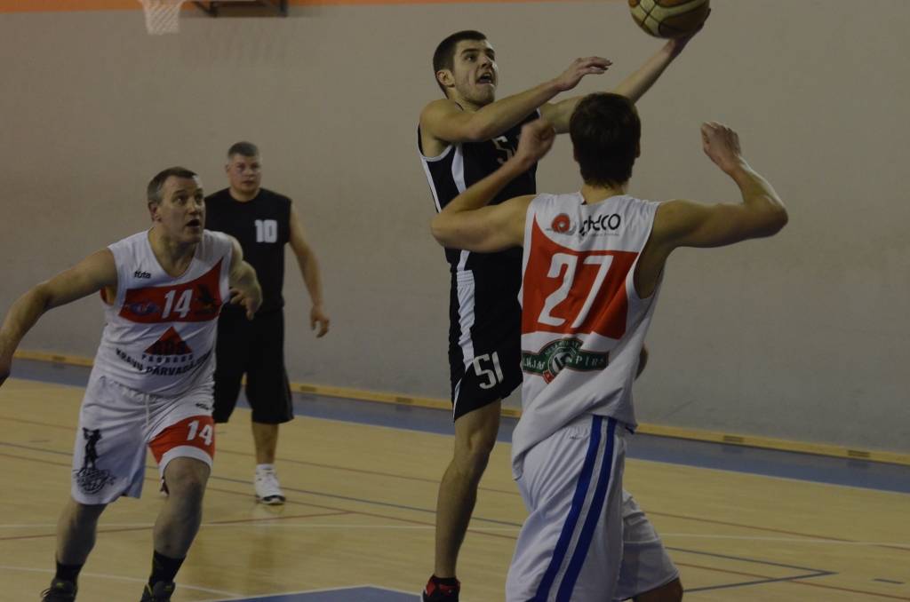 (papildināta) FOTO: Gavieze un "Kings/Grobiņa" uzvar Lejaskurzemes novadu meistarsacīkšu spēlē