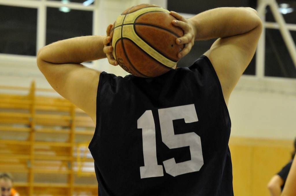 Sāksies Lejaskurzemes novadu meistarsacīkstes basketbolā