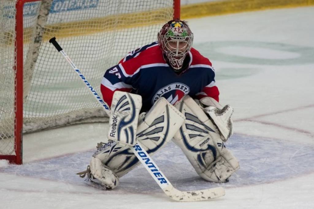 Skvorcovam četri vārti; "Liepājas metalurgs" hokejisti rezultatīvā cīņā pieveic "Himik-SKA"