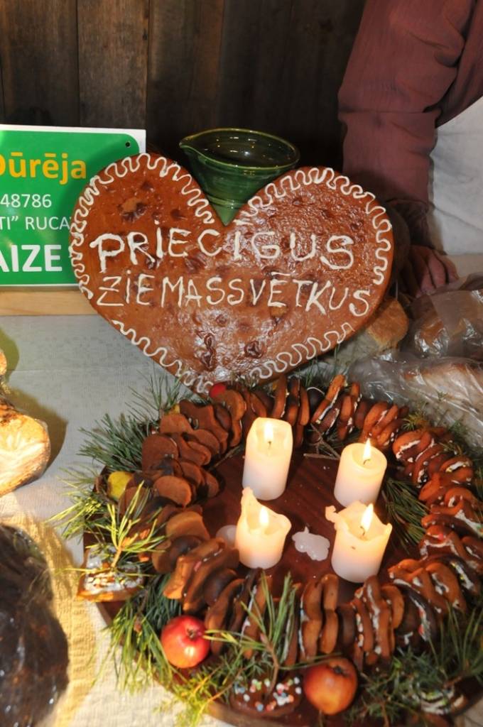 FOTO: Viss svētku galdam