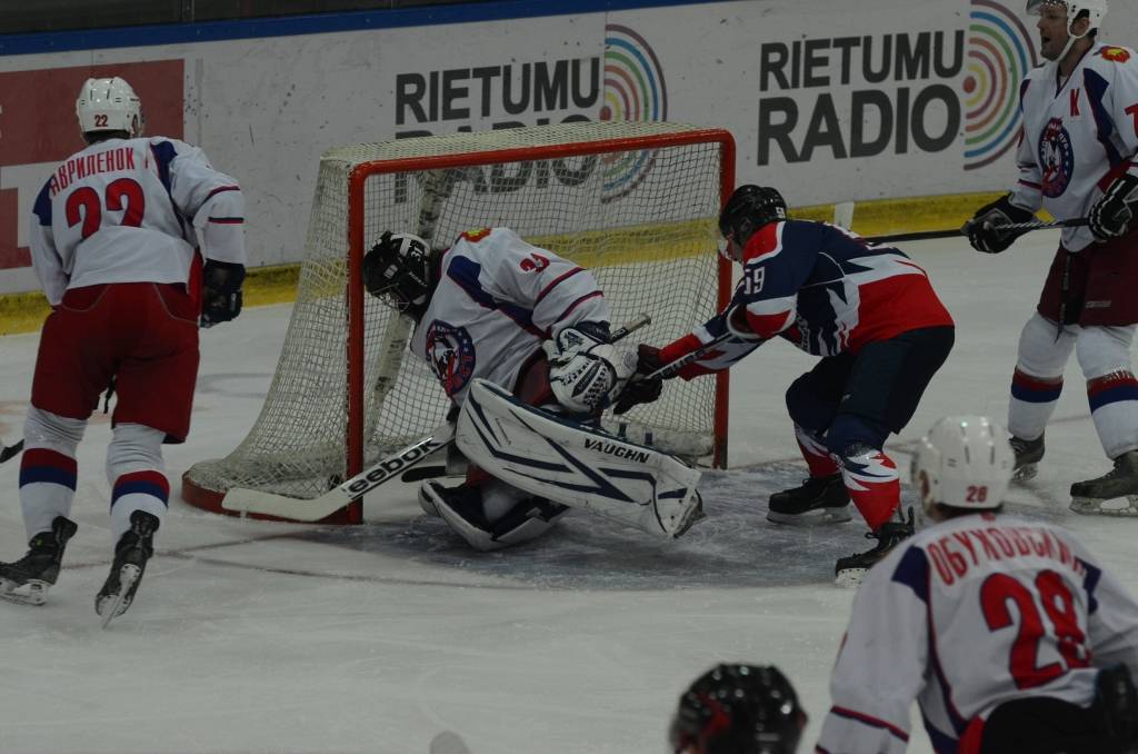 FOTO: "Liepājas metalurgs" sagrauj "Brestu"