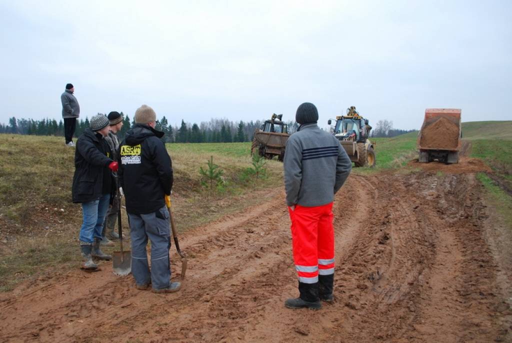 Tuvojas rallijsprints un rallijs  "Alūksne 2013"