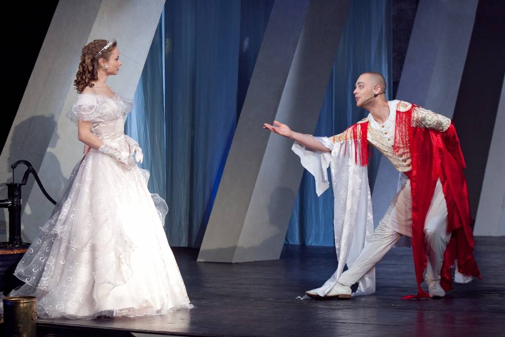 Spēlētākā izrāde – "Pelnrušķīte", visvairāk izrāžu – Laurai Jerumai