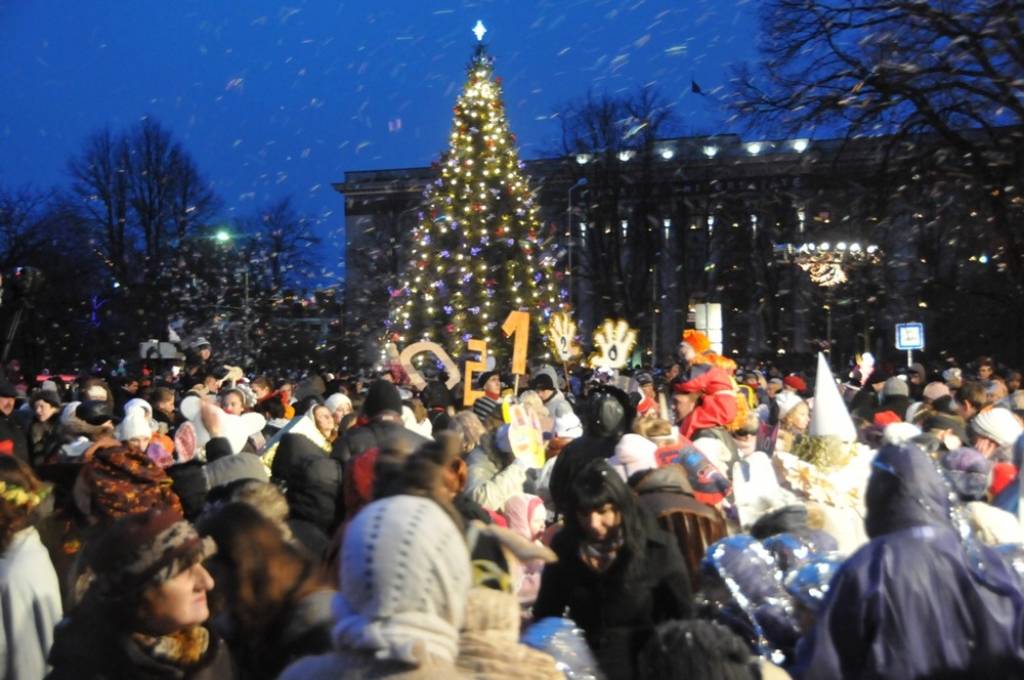 FOTO: Maskas, dziesmas un prieki