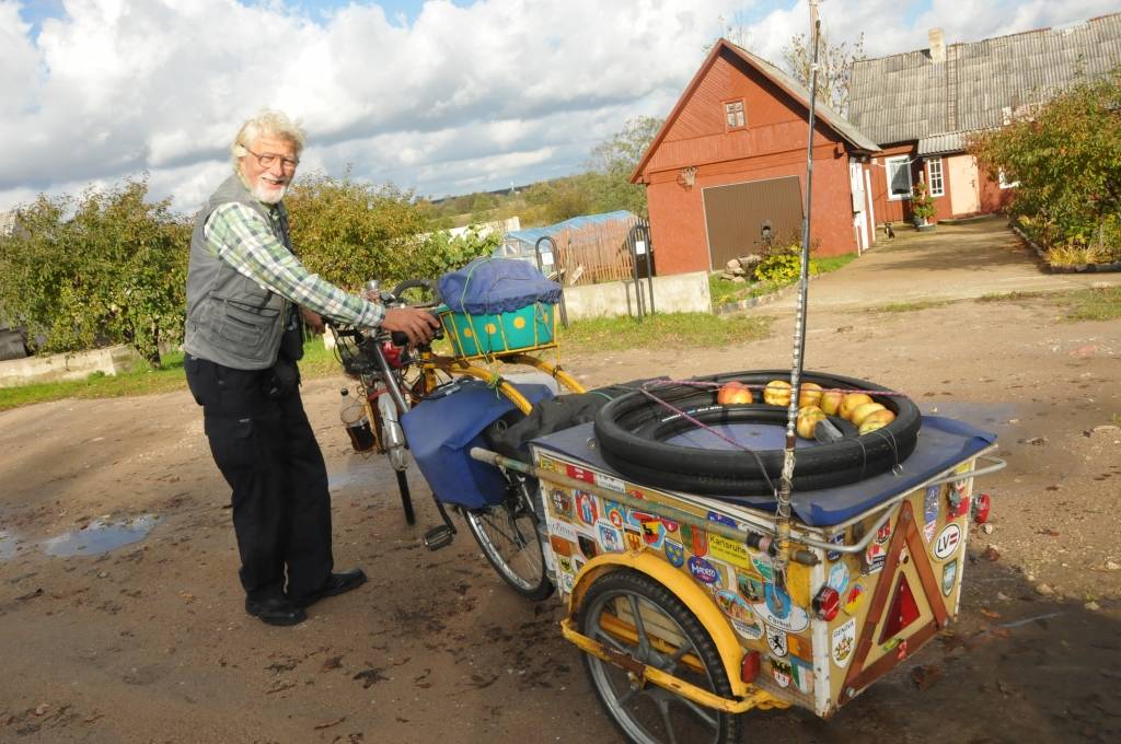 Liepājnieks ar velosipēdu apceļo Eiropu