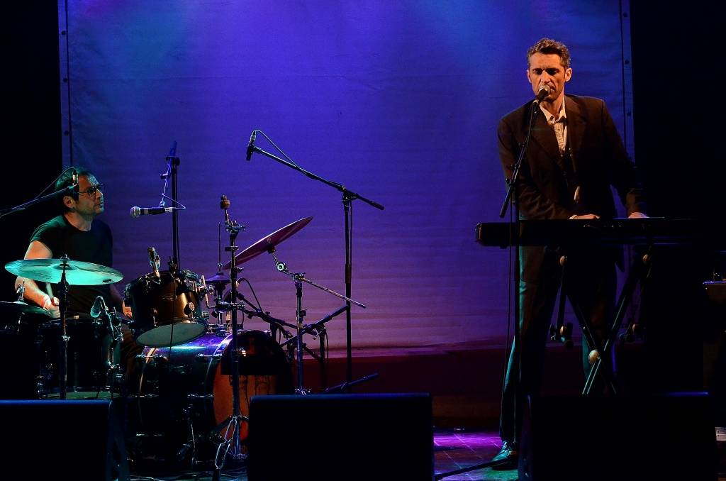 FOTO, VIDEO: Durbē izskan mūzikas un ražas festivāls "Zemlika 2012"