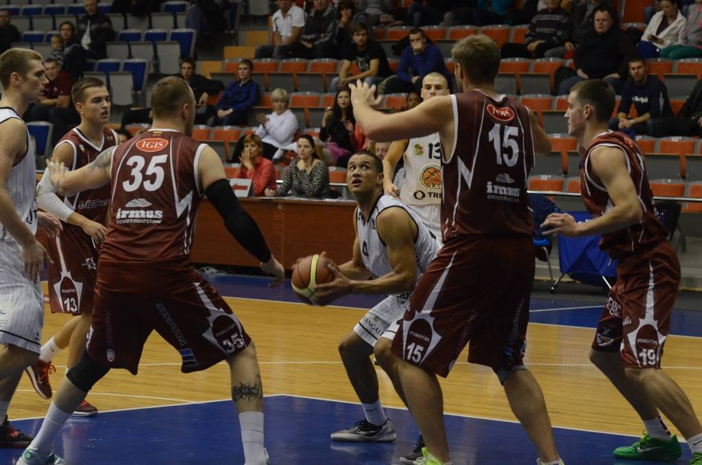 FOTO: "Liepāja/Triobet" zaudē Lietuvas komandai "Lietkabelis"