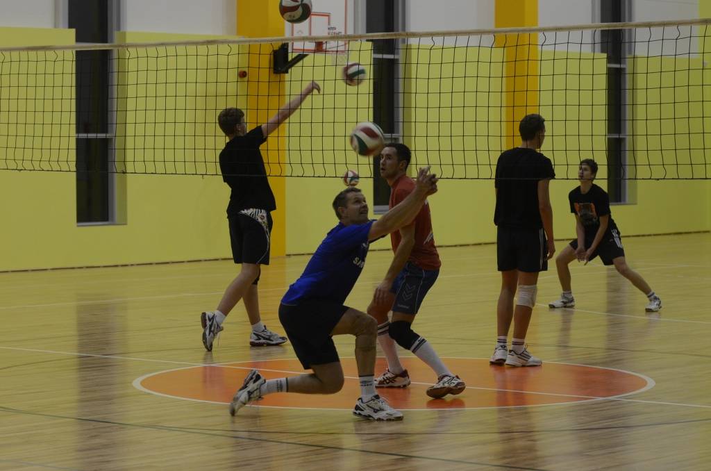 FOTO: Aizputē izveido volejbola komandu, kas spēlēs Latvijas čempionāta pirmajā līgā