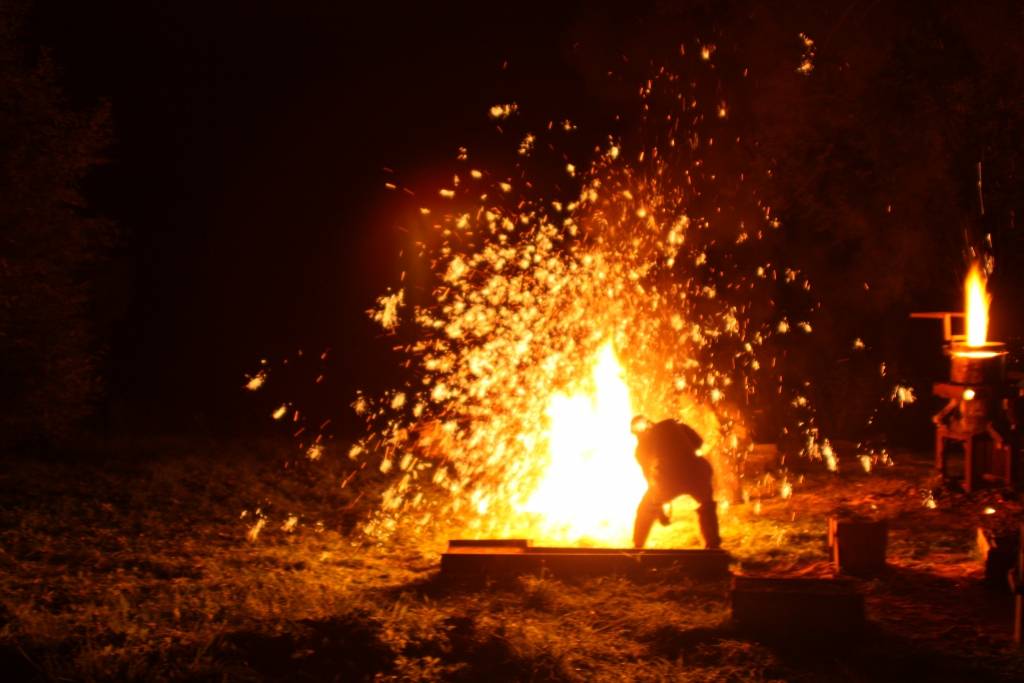 Aizputē varēs vērot iespaidīgu metāla un uguns šovu