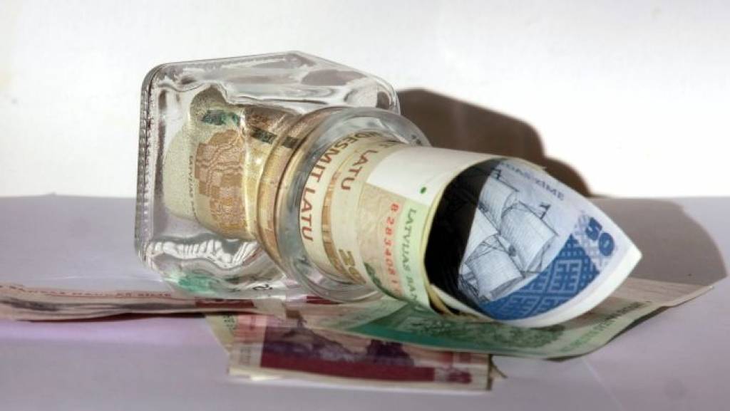 RD par apsaimniekošanu pārmaksājusi 17 000 latu; aizdomas vēl par 82 000 latu