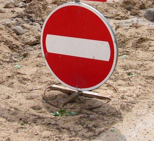 Slēgta satiksme vairākos Liepājas ielu krustojumos