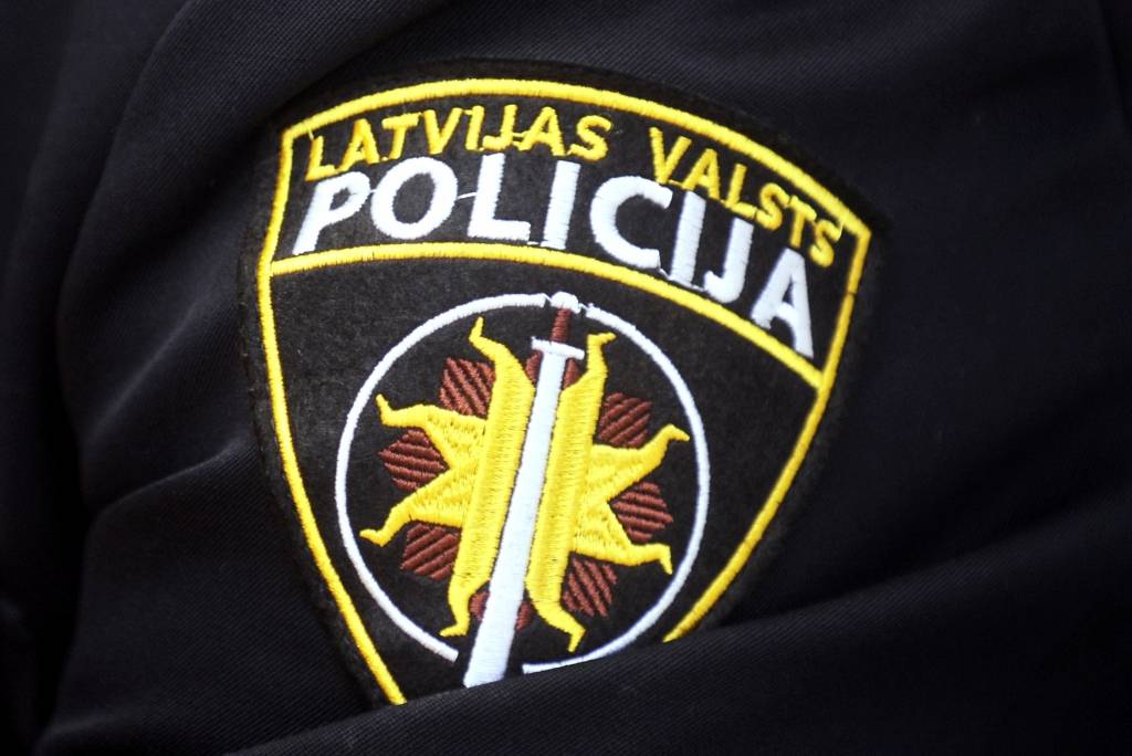 Rīgā aiztur sievieti par nāves draudu izteikšanu sociālajos tīklos