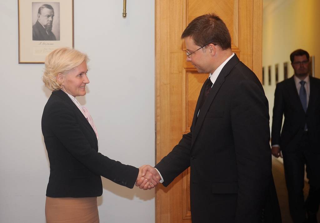 Dombrovskis un Krievijas vicepremjere vienojas stiprināt sadarbību humanitārajā jomā