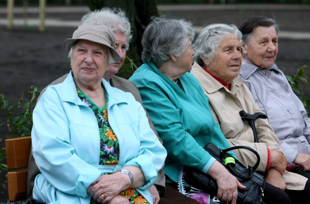 Pensionāri gatavojas protestiem pret pārāk zemu pensiju indeksācijas slieksni; lēmumu sola atcerēties vēlēšanās