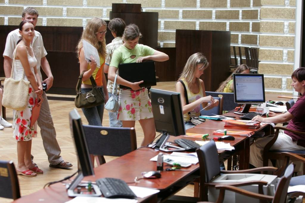 Bezdarba draudi topošo studentu izvēli nemaina