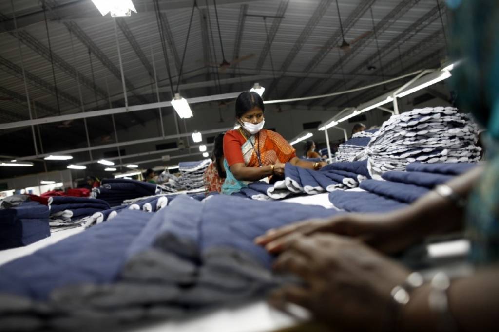 Benetton, H&M, Primark apģērbu ražotāju ikdiena - darbs Āzijas rūpnīcās