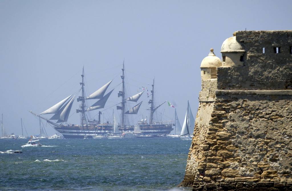 Pie Gotlandes nogrimis simtgadīgs burinieks - regates The Tall Ships Races dalībnieku kuģis