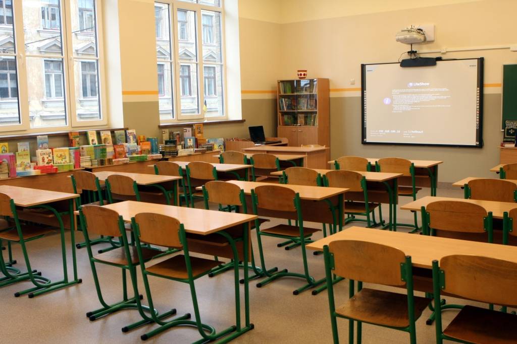 Pedagogi draud nesākt mācību gadu noteiktajā laikā