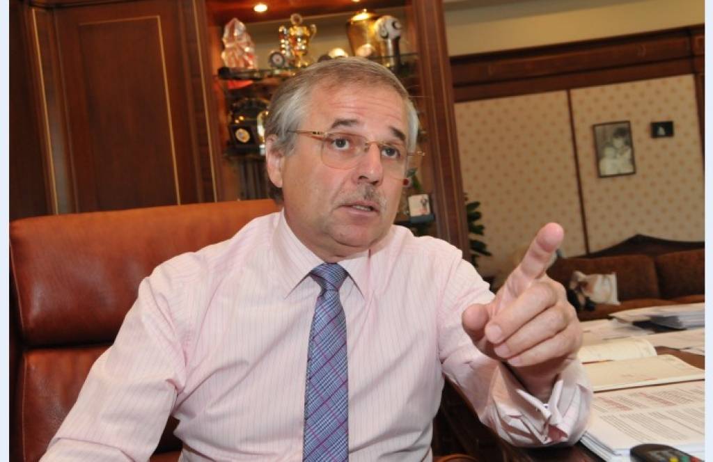 Sergejam Zaharjinam nosaka aizdomās turētā statusu un policijas uzraudzību