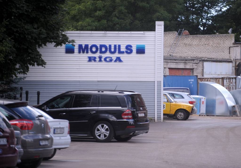 Moduls-Rīga: Uzņēmumam piederošajās telpās veiktā kratīšana nav saistīta ar Moduls-Rīga